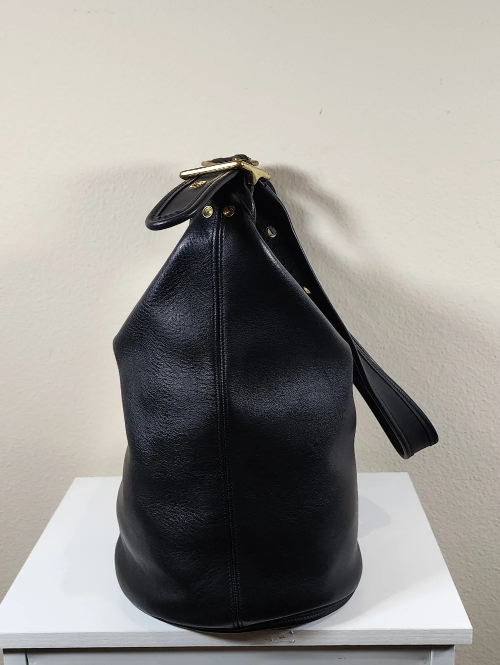 Vintage Coach Navy Duffle Sac #9085
